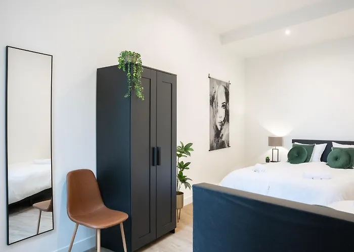 Spacious In Bed And Coffe Apartament